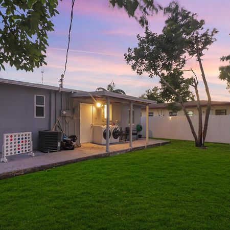 Spacious And Luxurious Home Centrally Located Between Miami And Ft. Lauderdale Miramar Exterior foto
